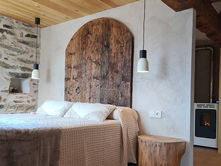 Casa rural para 3 personas, con jardín y piscina en Provincia de Lleida - 4