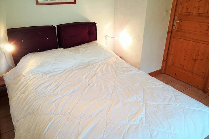 Apartamento entero, 150m from ski slopes, 3rd floor, view ski slopes, balcony, tv, ski locker, 44m², Les 2 Alpes in Mont-de-Lans, Les Deux Alpes