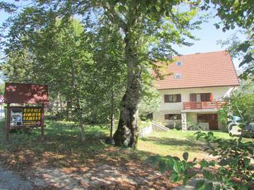 Maison d’hôte pour 2 personnes, avec jardin ainsi que terrasse et vue dans Plitvička Jezera