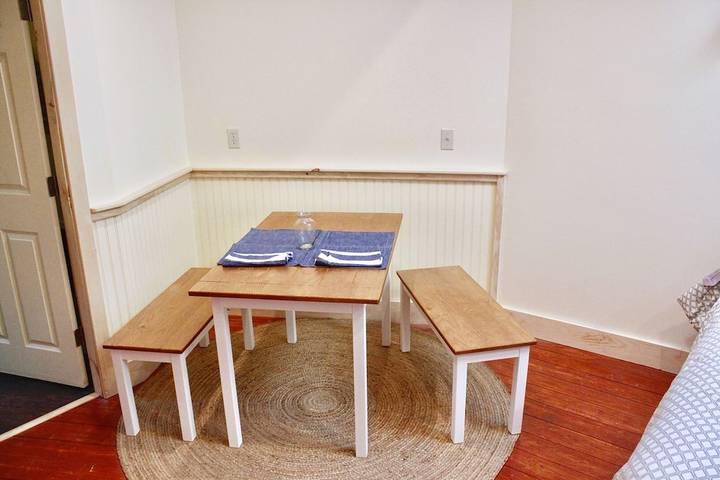 Vacation home for 2 people, with balcony in Maine