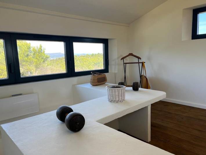 Location de vacances pour 12 personnes, avec piscine ainsi que jardin et vue à Beaumont-de-Pertuis - 2