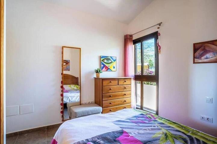 La Huerta Villa with private pool and BBQ in Guaza, Güímar