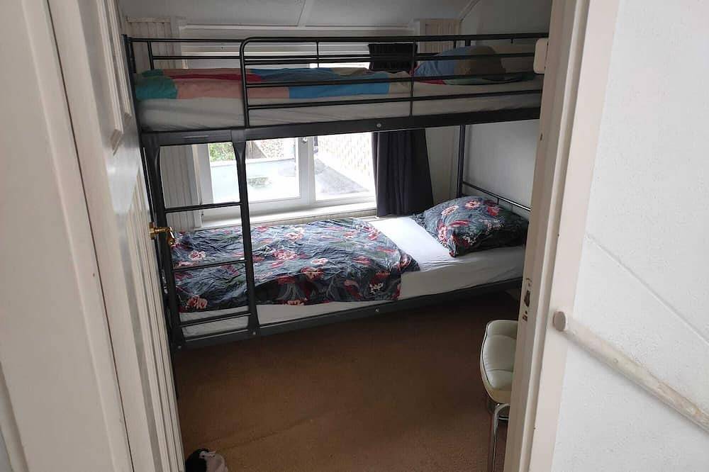 Huis met Tuin in het Centrum Vlakbij de zee en Amsterdam in Beverwijk, Niederländische Nordsee