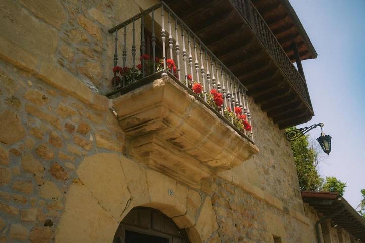 Casa rural con piscina para 2 personas, con jacuzzi además de piscina y jardín en Cantabria - 2