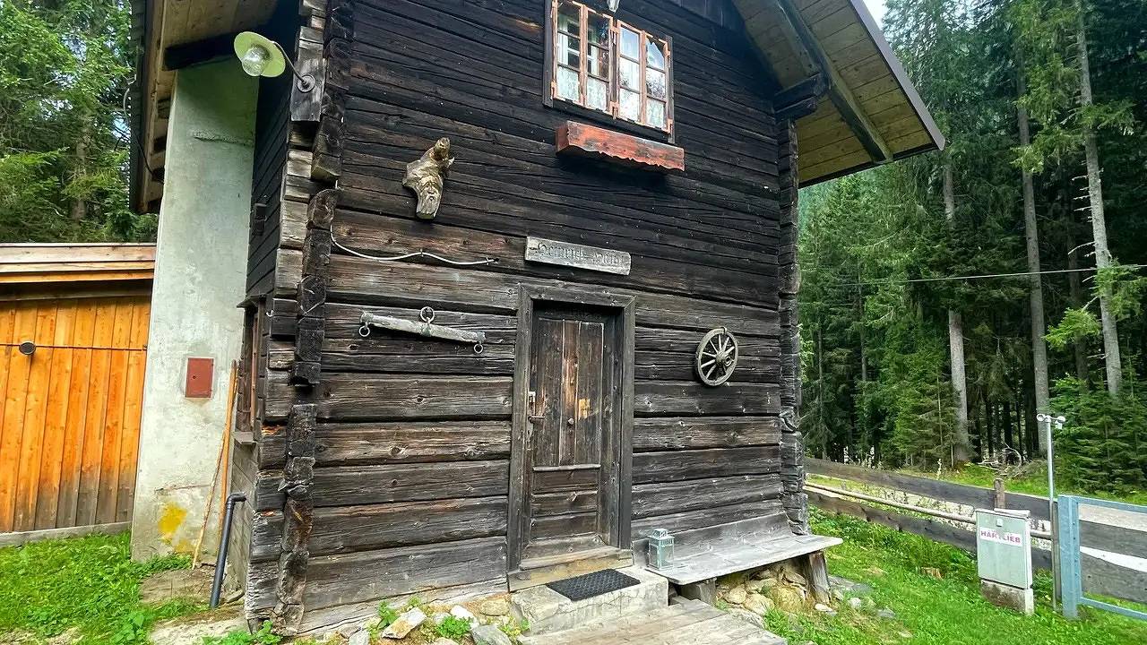 Hut for 4 people with balcony in Kreuzeck group, Reißeck