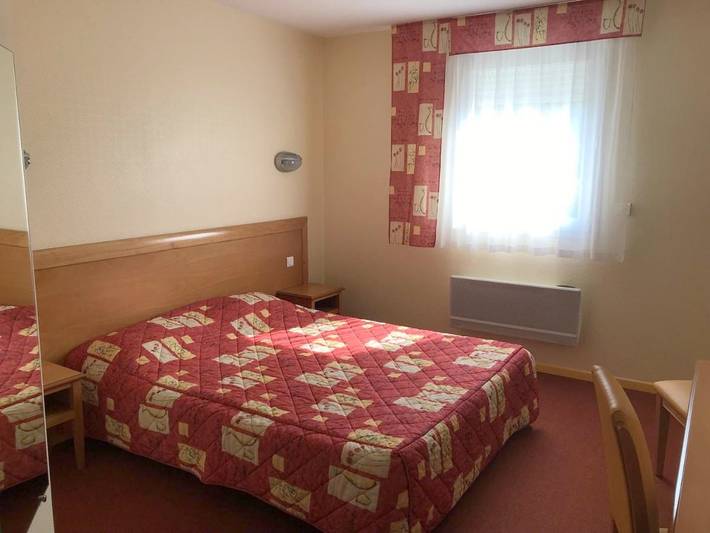 Hôtel pour 3 personnes, avec Terrasse ainsi que Jardin et Vue
