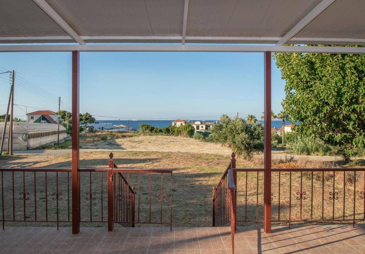 Shoreline Drive Beach House by "elite" in Δροσιά (Ζάκυνθος), Κυψέλη