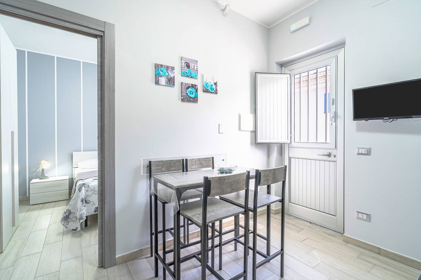 Apartamento entero, Apartamento 'Perla 1' con terraza compartida, Wi-Fi y aire acondicionado in Pachino, Provincia de Siracusa