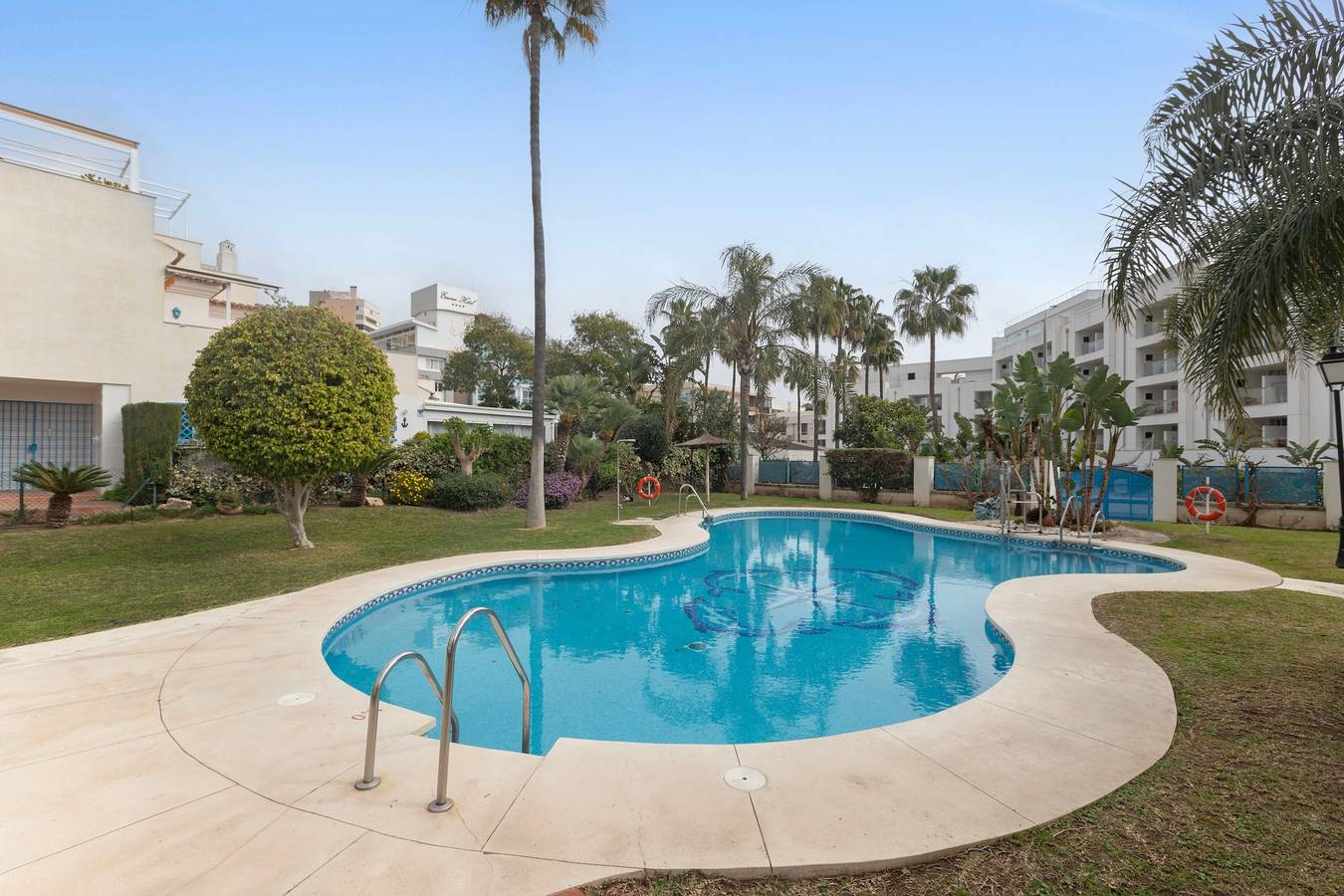 Appartement entier, Appartement « Don Pedro » avec piscine partagée, Wi-Fi et climatisation in Playa El Bajondillo, Torremolinos