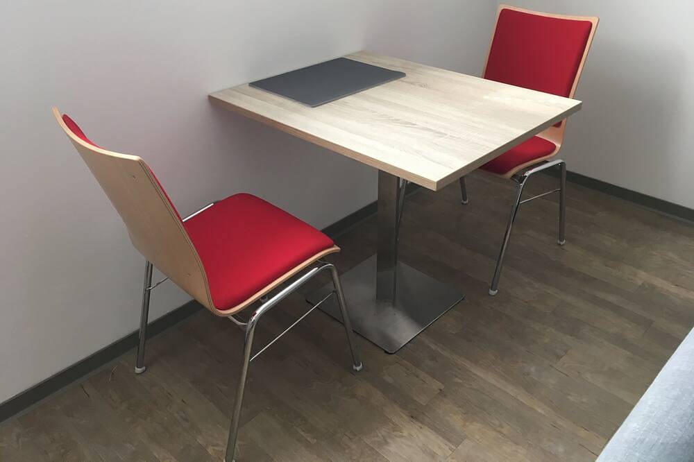 Ganze Wohnung, Modern möblierte 2-Zimmer-Wohnung;  gute Eignung für Geschäftsreisende in Memmelsdorf, Landkreis Bamberg