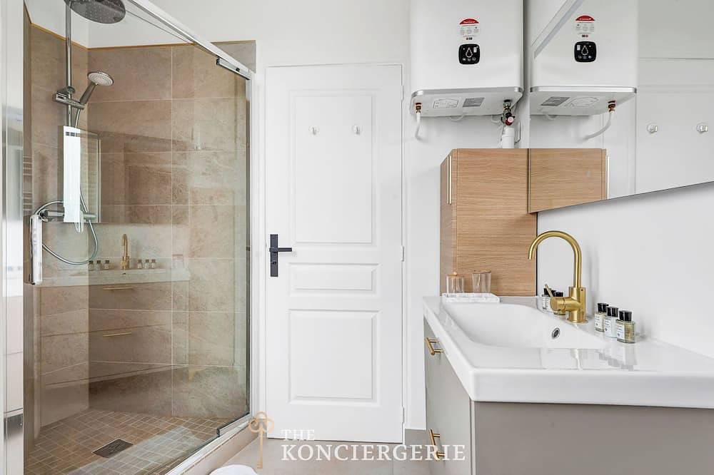 Entire apartment, Prestige et sérénité à proximité de Paris in Ivry-sur-Seine, Val-de-Marne