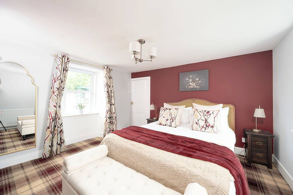 The Garden Cottage With Hot Tub, Pet Friendly! in Portsoy, Aberdeenshire