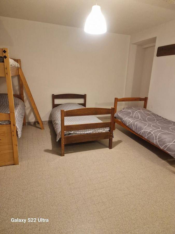 Double or Twin Room with Private External Bathroom in Martres-Tolosane, Haute-Garonne