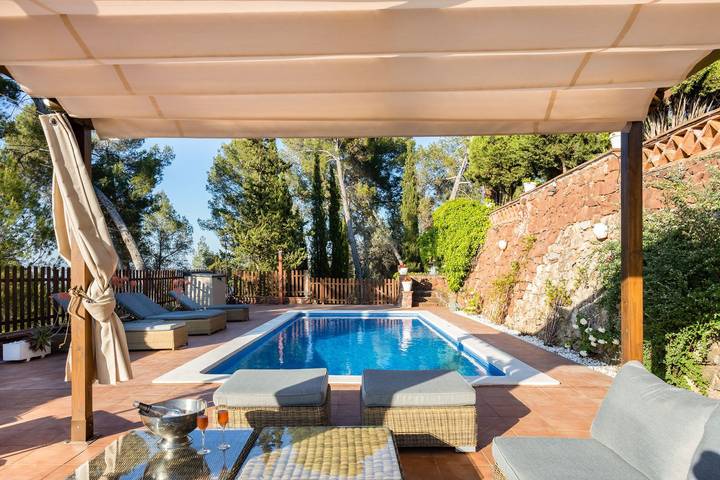 Chalet para 11 personas, con Jardín y Piscina en Provincia de Barcelona - 3