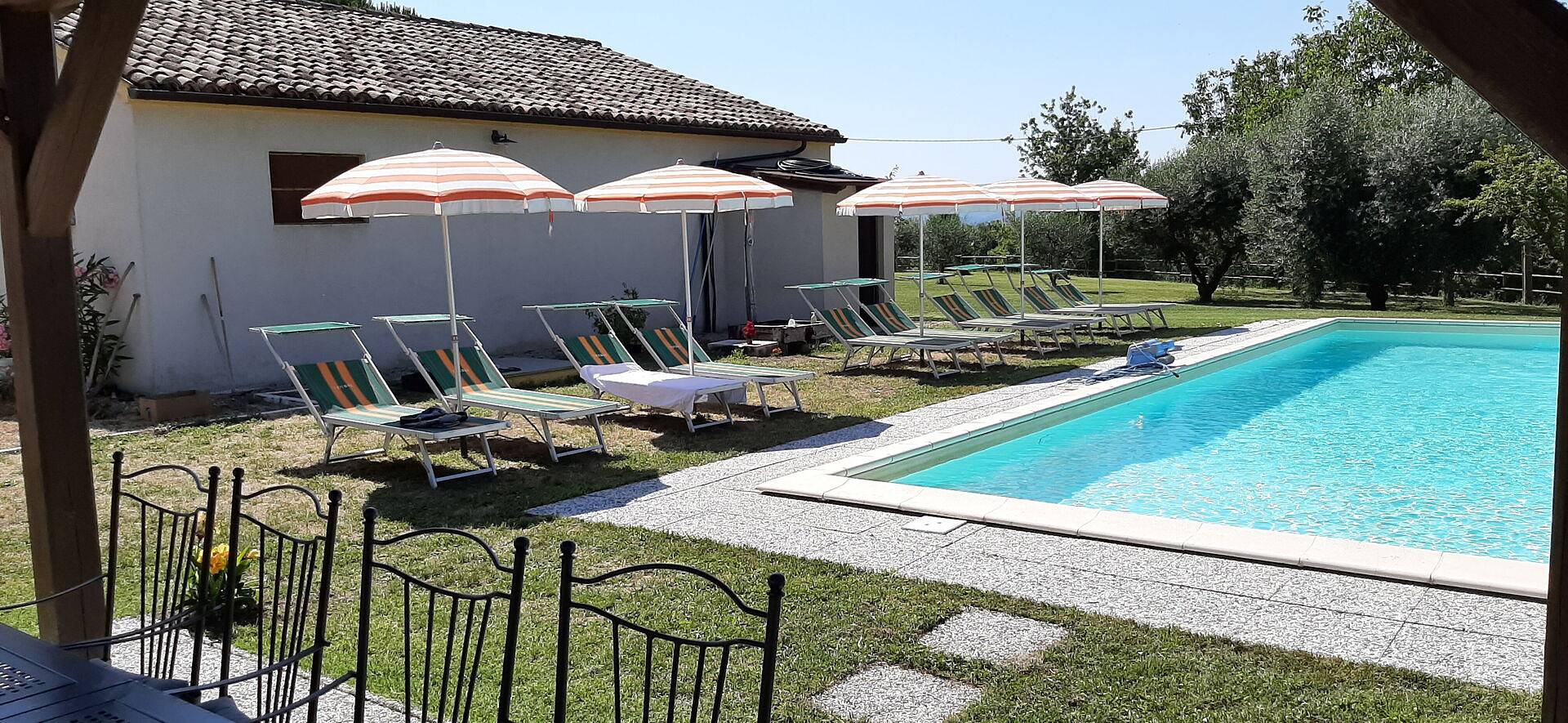 Villa Felice, Private Pool and Hills in Pergola, Valle del Metauro