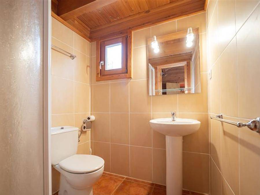 Morillo de Tou - Pueblo Recuperado - Centro de Vacaciones - Chalet 4 persons - Ecobungalow Escuaín - 2 Bedrooms in Morillo de Tou, Aínsa