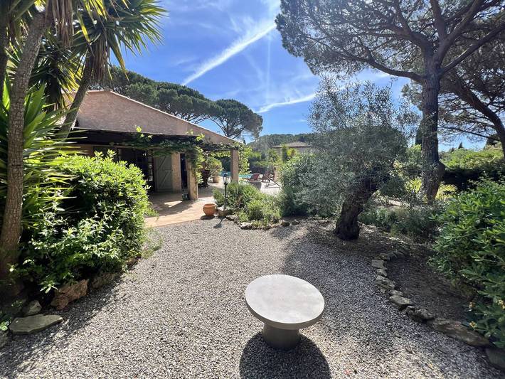 Ferienhaus für 8 Personen, mit Garten in La Croix-Valmer - 4