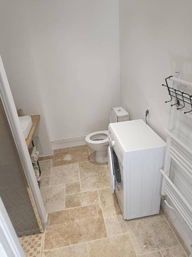 Gîte pour 5 personnes, avec vue et terrasse à Cours-la-Ville - 3