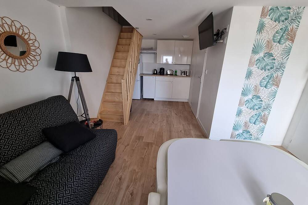 Entire apartment, Appartement Le Wallaby in Murol, Volcans d'Auvergne Regional Nature Park
