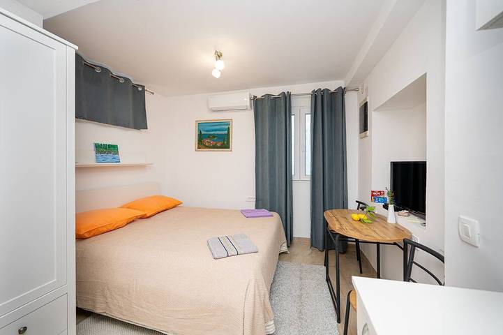 Appartement entier, Garçonnière prés de la plage Preko, Ugljan in Preko, Île d'Ugljan