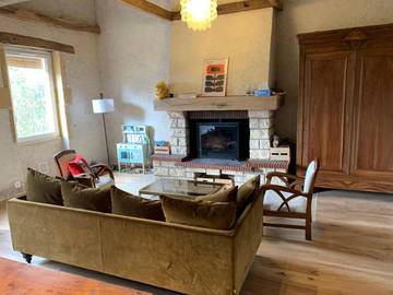 Gîte pour 8 personnes, avec terrasse et jardin à Diou