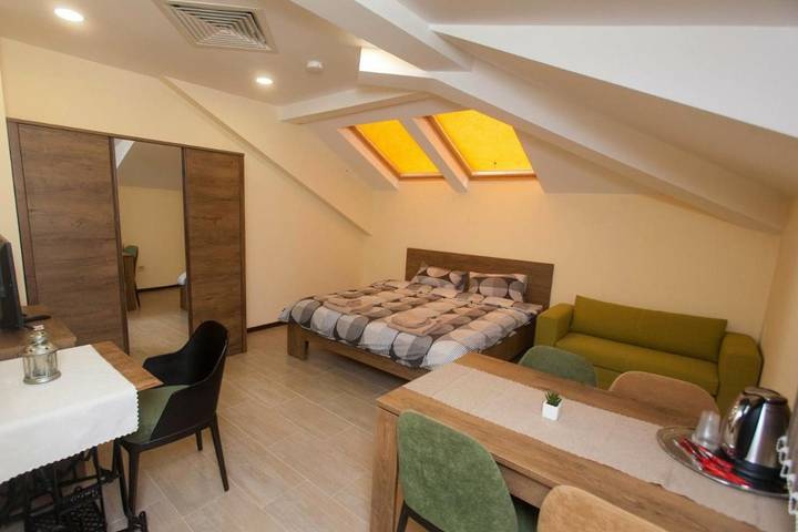 B&b per 4 persone, con Terrazza e Giardino a Sofia