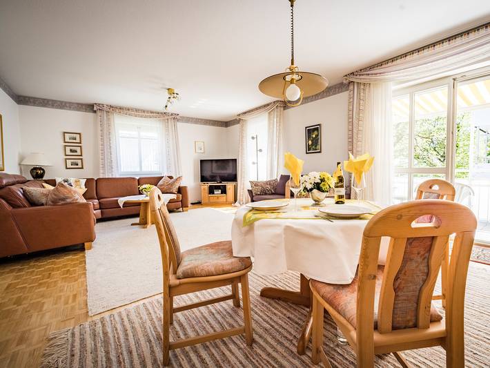 Ganze Ferienwohnung, Ferienwohnung Aschauer - neu eingerichtete Ferienwohnung- 4 Personen, 69qm, Sonnenbalkon mit Bergblick in Bad Reichenhall, Berchtesgadener Alpen