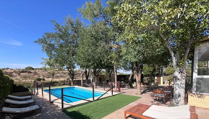 Ferienhaus für 7 Personen, mit Ausblick und Pool sowie Garten - 1