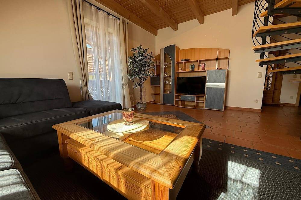 Ganze Wohnung, Komfortable Ferienwohnung für bis zu 4 Personen (85 qm) in Neualbenreuth, Ostbayern