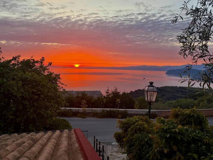 Bungalow per 3 persone, con panorama e piscina per bambini nonché piscina e giardino, con animali domestici - 1