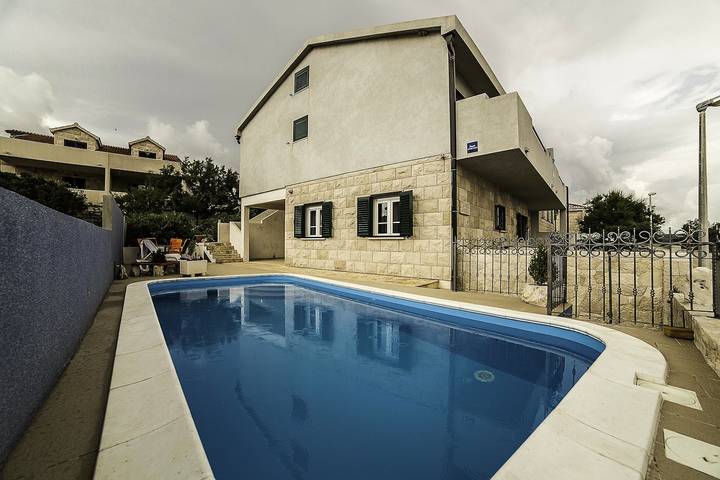 Ganze Wohnung, Ferienwohnung A1 in Villa Iva in Brac