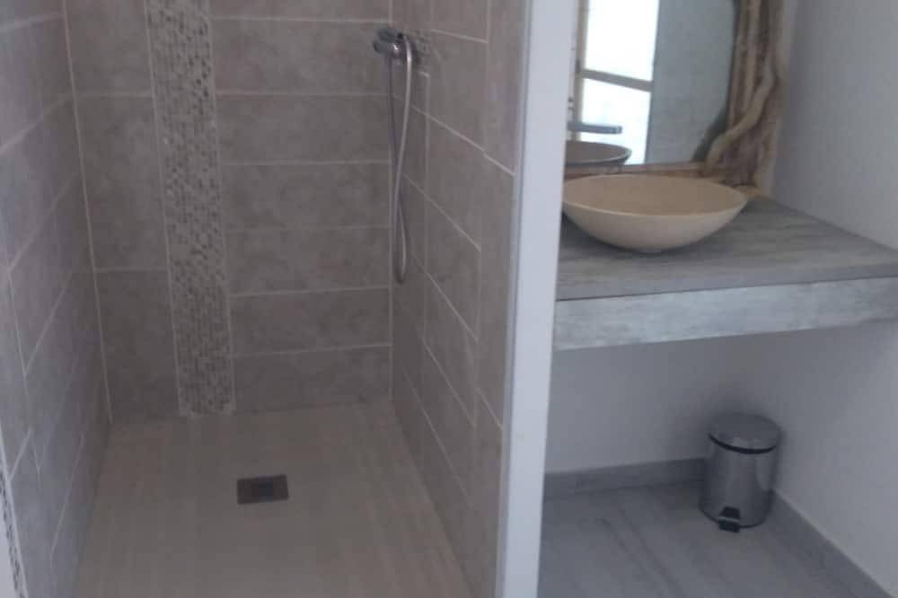 Gemütlicher neuer Pavillon mit Schwimmbad in Pont-Saint-Esprit, Nimes und Umgebung