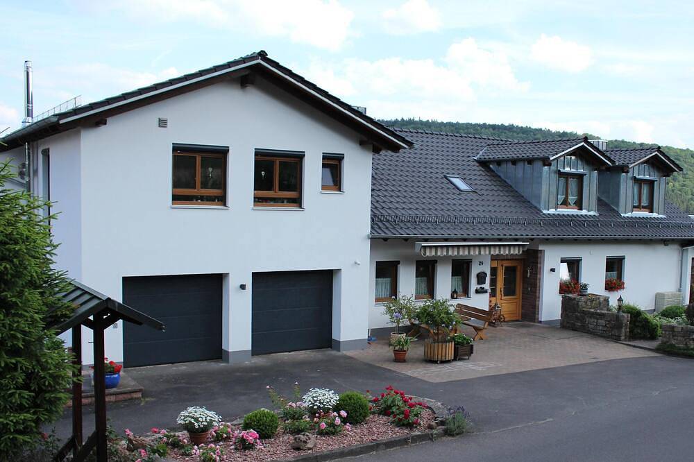 Ferienanlage Saaleblick in Gräfendorf, Rhön-Bayern