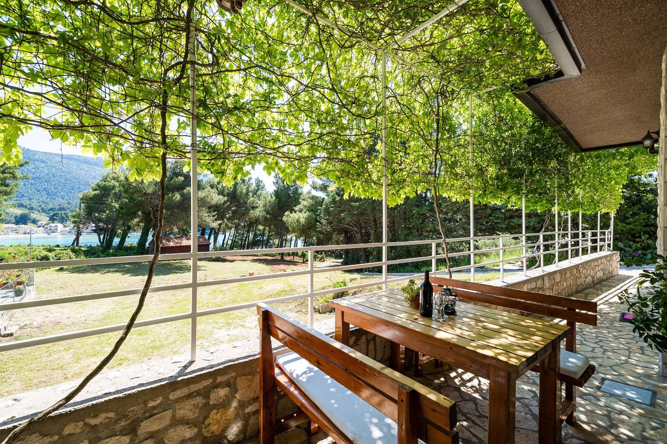 Appartamento vacanze a Žuljana a partire da 98€ a notte