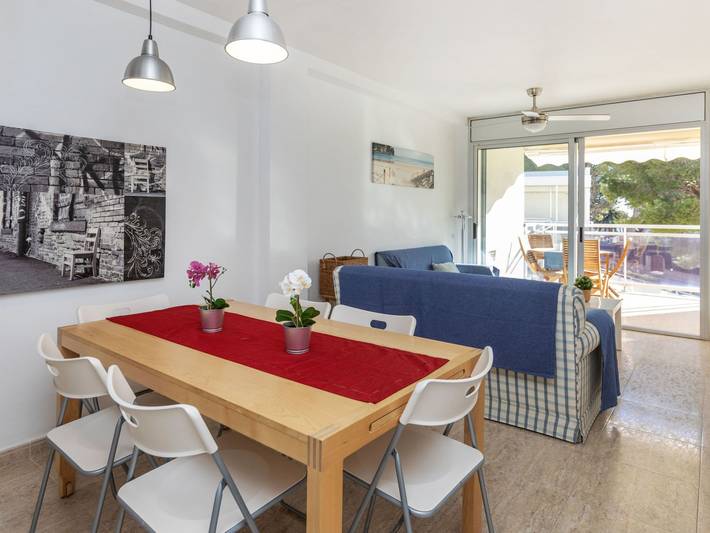 Gîte pour 4 personnes, avec balcon et jardin à Calafat - 3