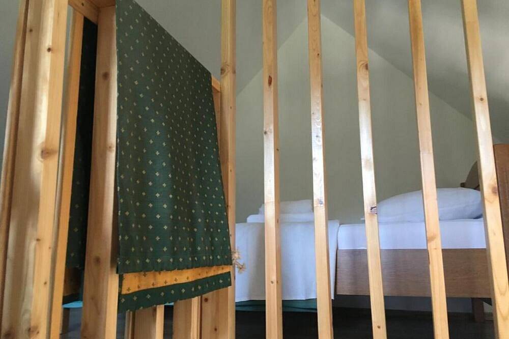 Guesthouse Family Bosnic - Double Room with Balcony - 3 in Smoljanac, Plitvicer Seen