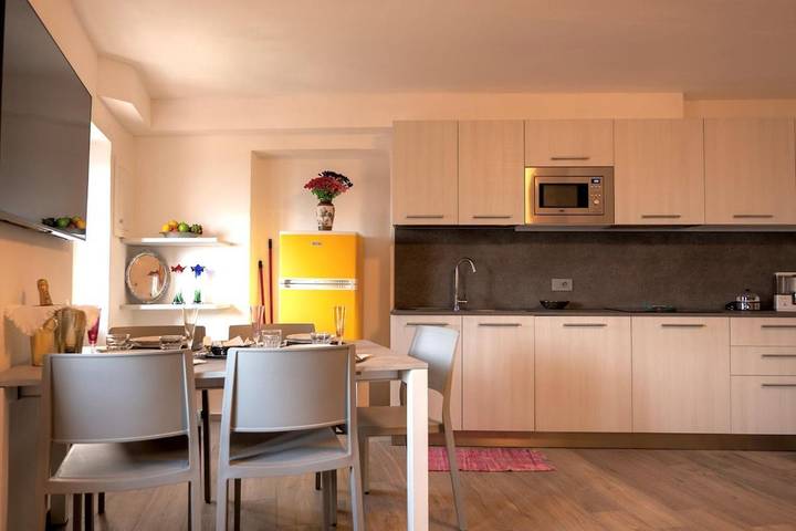 Ferienhaus für 6 Personen, mit Ausblick und Seeblick sowie Terrasse, mit Haustier in Tremosine - 2