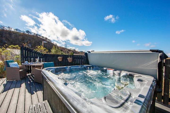 Holiday rental for 2 people, with Hot tub and Terrace in Oban