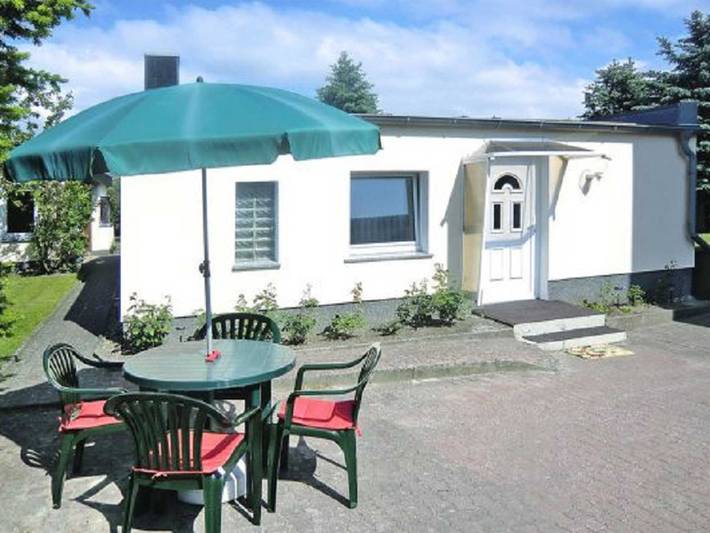 Ferienwohnung für 5 Personen, mit Garten in Wusterhusen