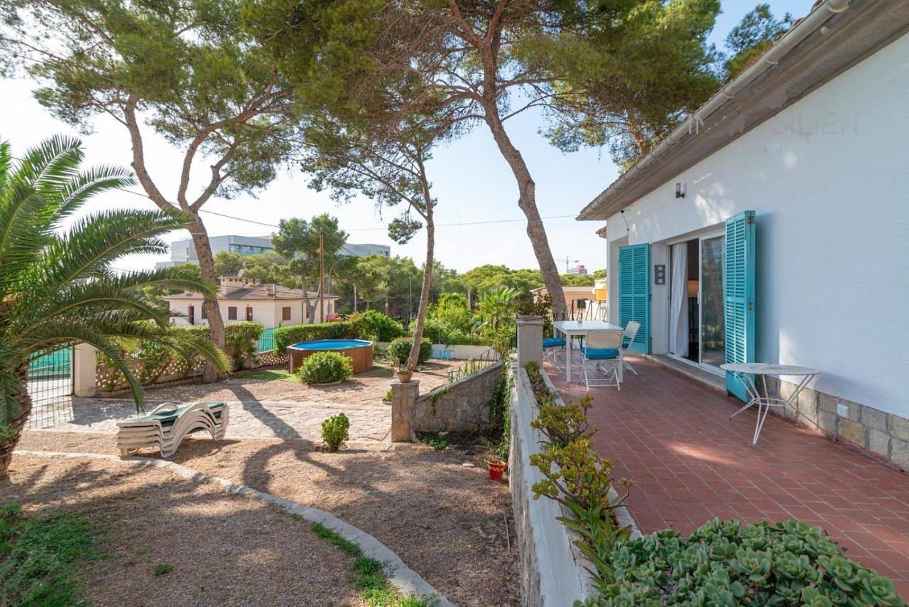 Five-Bedroom House in El Arenal, Palma