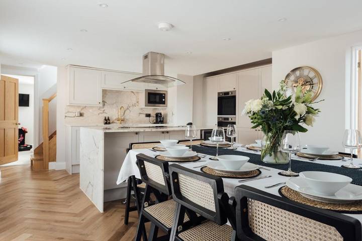 Casa de vacaciones para 11 personas, con jardín y jacuzzi, Familias con niños - 1