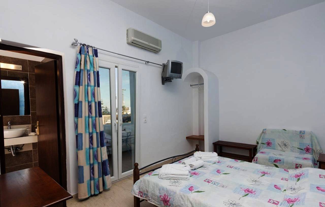 Double or Twin Room in Karterados, Santorini