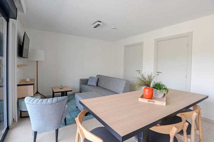 Gîte pour 6 personnes, avec piscine ainsi que terrasse et jardin à Vence - 3