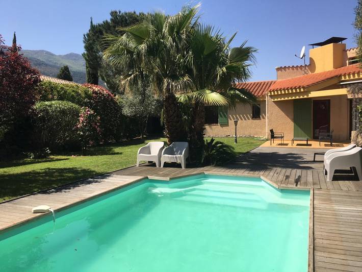 Maison de vacances pour 8 personnes, avec jardin ainsi que piscine et terrasse à Laroque-des-Albères