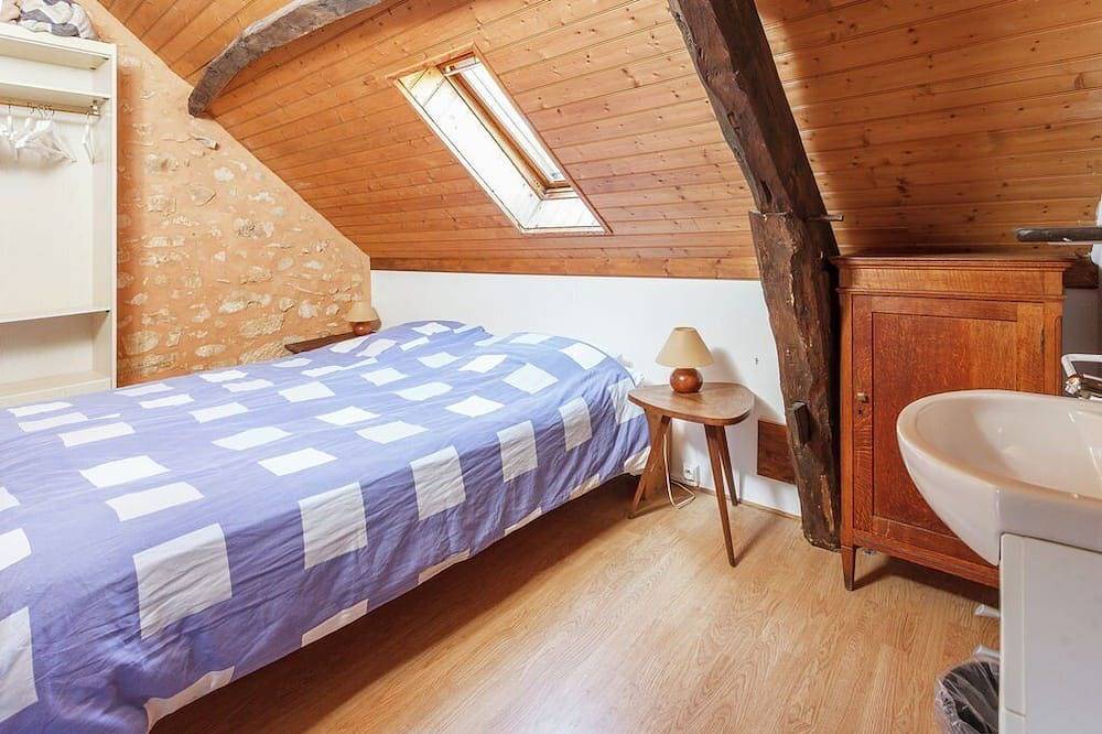 Maison de charme dans un site exceptionnel riche au niveau culturel et naturel in Saint-Cirq-Madelon, Quercy
