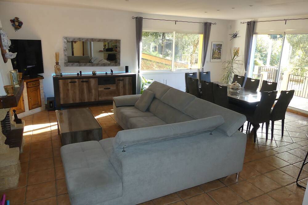 Maison de vacances La Marie Pierre Piscine et Spa in Allauch, Marsella region