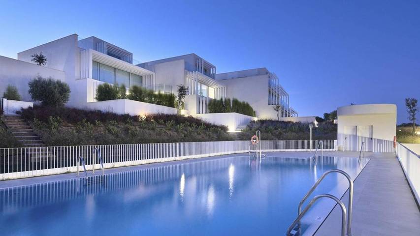 Chalet para 6 personas, con vistas y jardín además de piscina y piscina para niños en Campo de Gibraltar - 3