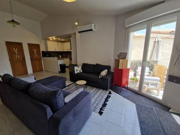 Location de vacances pour 8 personnes, avec terrasse à Saint-Bauzille-de-Montmel