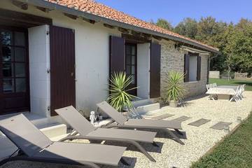 Gîte pour 7 personnes, avec jacuzzi et jardin en Charente