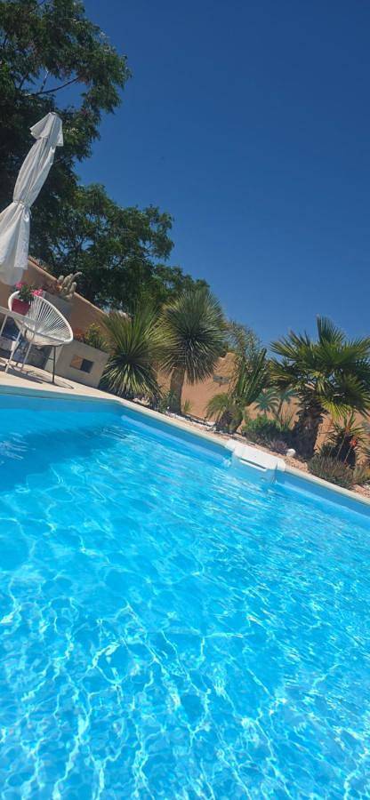 Chambre d’hôte pour 2 personnes, avec piscine ainsi que vue et jardin, animaux acceptés à La Londe-les-Maures - 2